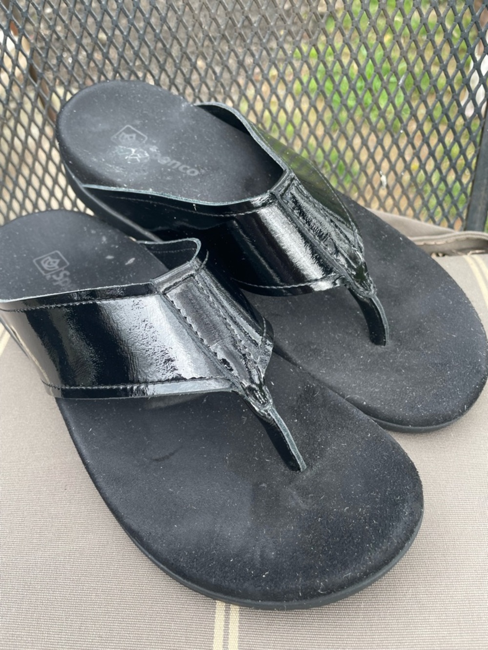 Women’s Black Patent Thong Sandals - Sanuk